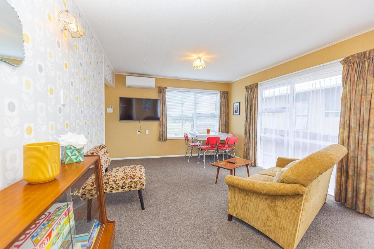Le Riva Bed And Breakfast By The Beach Whanganui Eksteriør billede