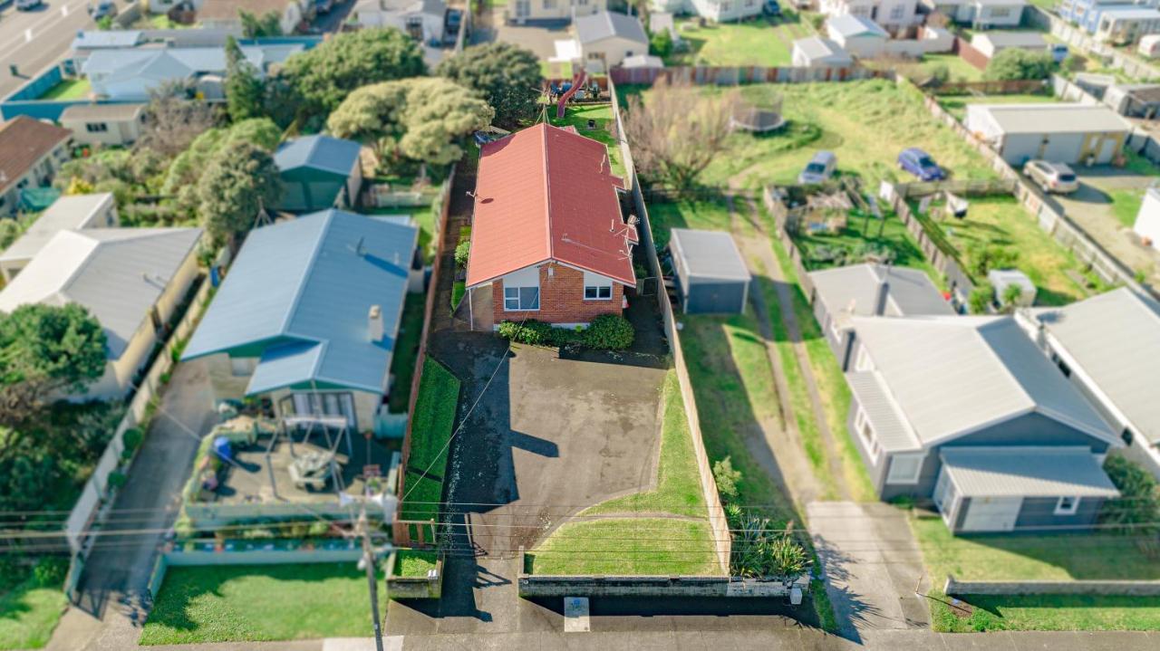 Le Riva Bed And Breakfast By The Beach Whanganui Eksteriør billede