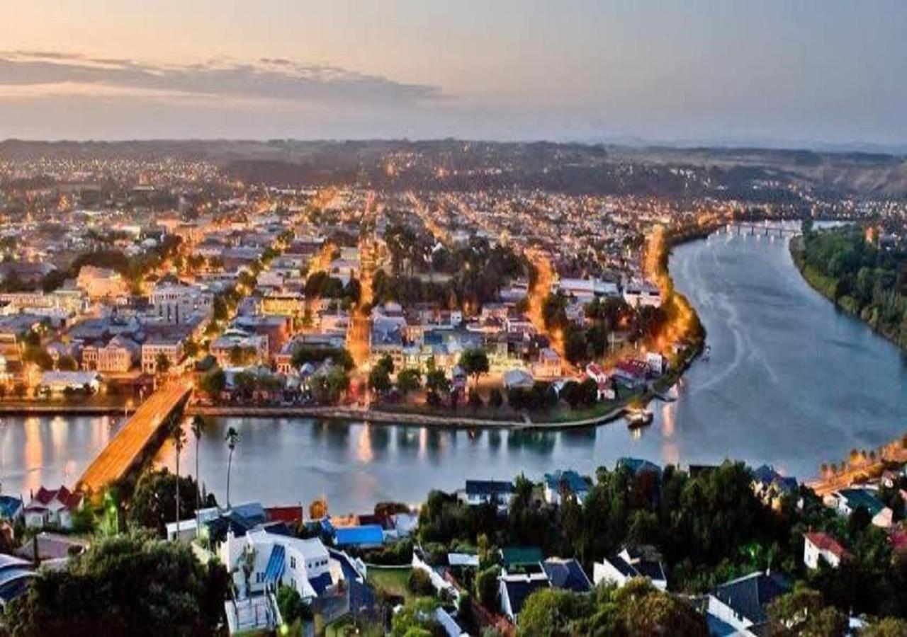Le Riva Bed And Breakfast By The Beach Whanganui Eksteriør billede