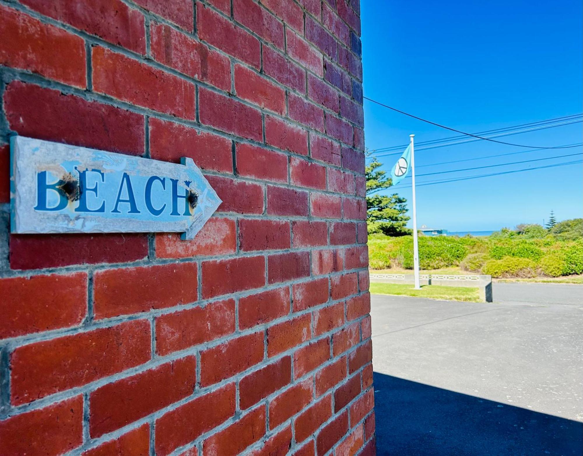 Le Riva Bed And Breakfast By The Beach Whanganui Eksteriør billede